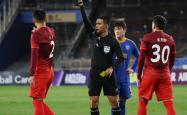 包含日本球队成功晋级亚冠淘汰赛，表现稳健的词条